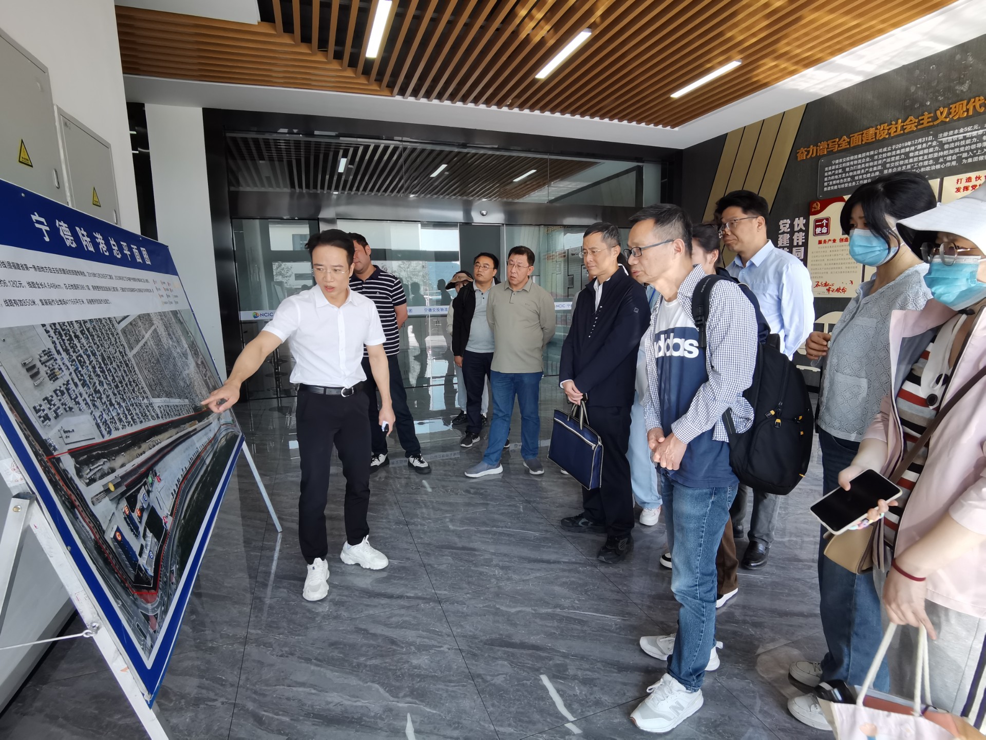 宁德汽车基地项目铁路专用线扩建工程可研报告评估会顺遂召开，张长明拍摄1.jpg